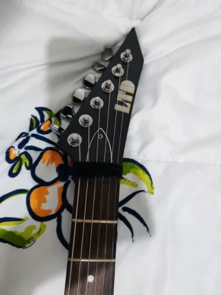 ESP LTD V-50 Guitarra Eléctrica