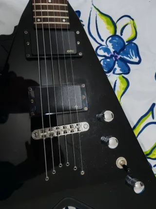 ESP LTD V-50 Guitarra Eléctrica