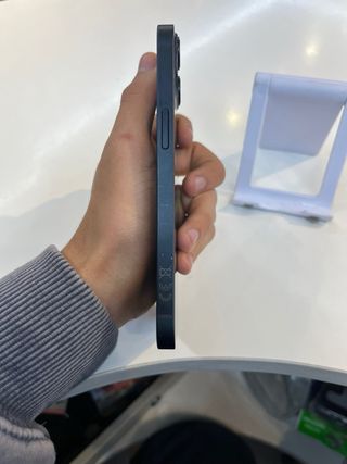 iPhone 13 – 128 GB – 86% – Garantía 6 meses