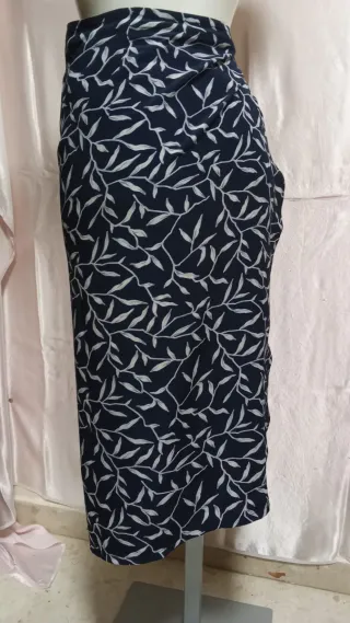 Falda cruzada o paleo