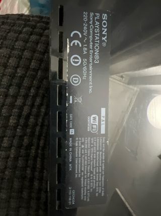 PlayStation 3 retrocompatible, con 250 GB de disco