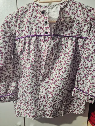 Blusón Fallera Floral Morado y Blanco. Talla 10