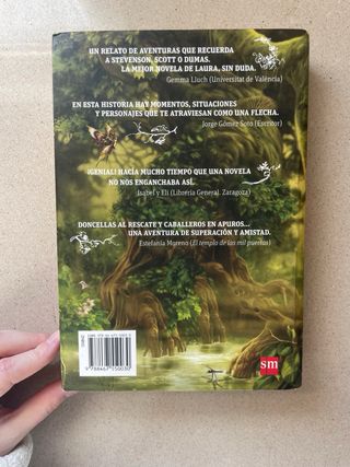 Donde los árboles cantan de Laura Gallego