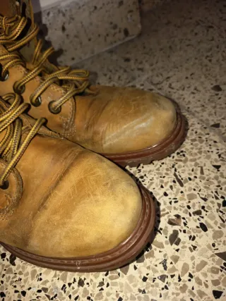 Botas de montaña piel