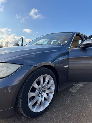 BMW 330D Luxe A 231cv