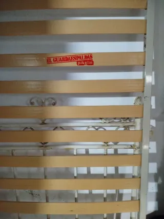 Somier láminas 90cm con patas