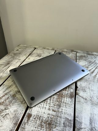 MacBook Pro 13” 2017 i5 · 8GB · 128GB · 278 ciclos