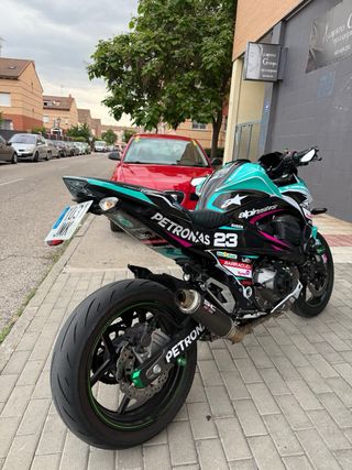 Kawasaki Z800 Full