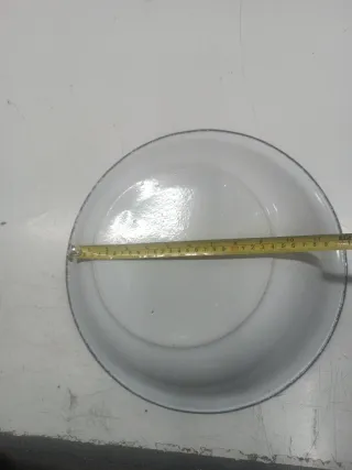 Palangana antigua esmaltada blanca