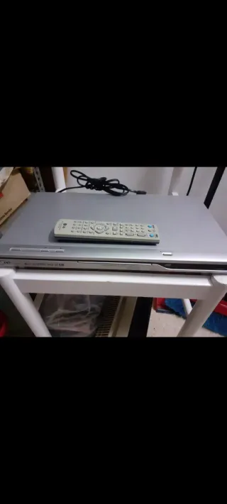 Reproductor DVD LG y 14 películas antiguas