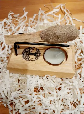 Quemador de incienso y Pop Romero