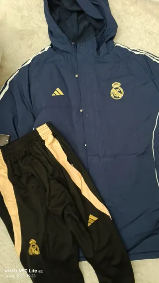 Conjunto Adidas Azul y Dorado