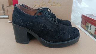 Zapatos de tacón negros para mujer