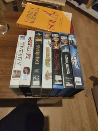 Lote 7 VHS: Naúfrago, Novia a la Fuga, Tomb Raider