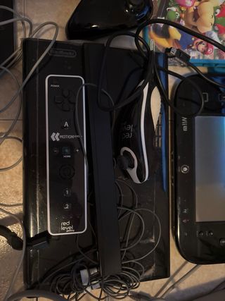 Consola Wii U Negra + Juegos y Accesorios