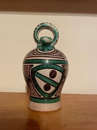Botijo de cerámica decorado