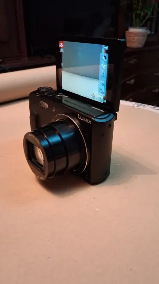 Cámara Panasonic Lumix DMC-TZ57 Modo Selfie