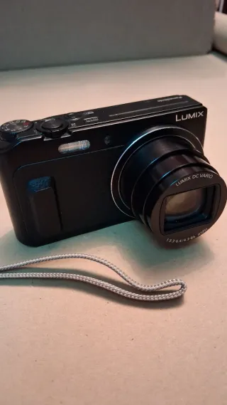 Cámara Panasonic Lumix DMC-TZ57 Modo Selfie