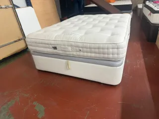 135x190 CANAPE RETAPIZADO POLIPIEL y COLCHÓN