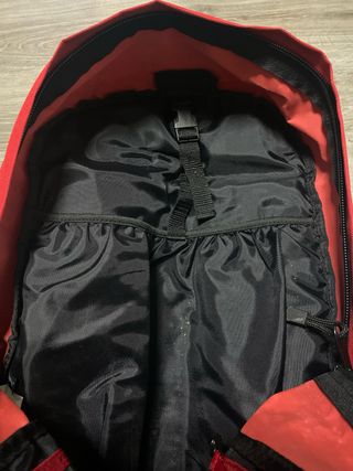 Mochila Kukuxumusu Roja y Negra