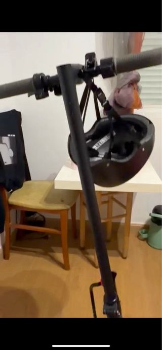 Patinete eléctrico gris