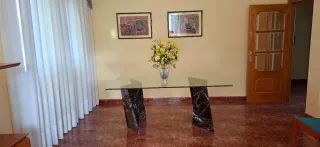 Mesa comedor cristal y mármol negro