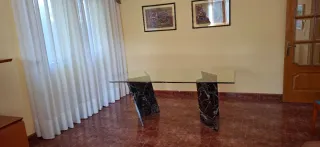 Mesa comedor cristal y mármol negro