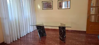 Mesa comedor cristal y mármol negro