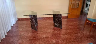 Mesa comedor cristal y mármol negro