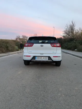 KIA Niro Híbrido ECO - Libro KIA - Pack Seguridad
