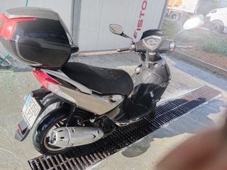 Moto Scooter 125cc en buen estado