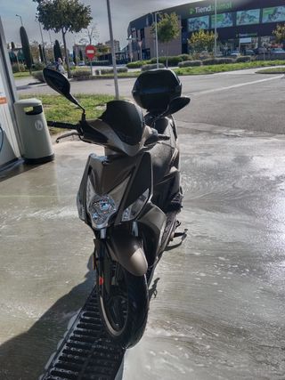 Moto Scooter 125cc en buen estado