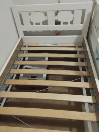 Cama infantil KRITTER blanca.