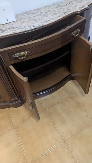Mueble recibidor con encimera de piedra