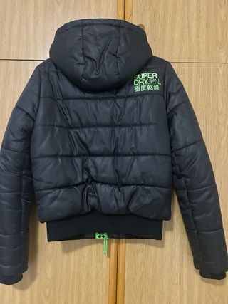 Anorak Superdry Negro y Verde Mujer