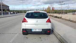 Peugeot 3008 2011