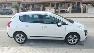Peugeot 3008 2011