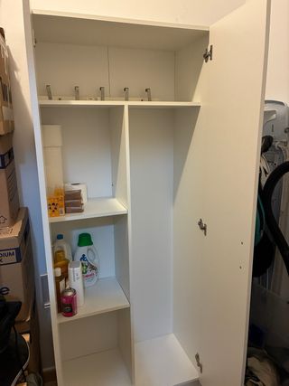 Mobile bianco per dispensa/pulizia