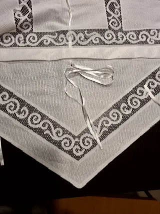 Tenda ricamata altezza regolabile