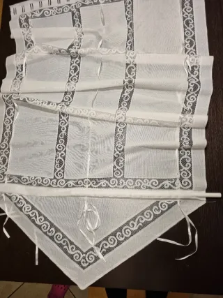 Tenda ricamata altezza regolabile