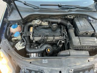 Volkswaguen  Golf 2004