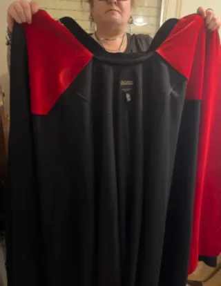 Capa Caballero Pura Lana Virgen Negra Roja