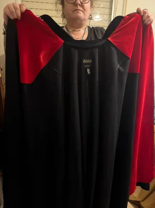 Capa Caballero Pura Lana Virgen Negra Roja