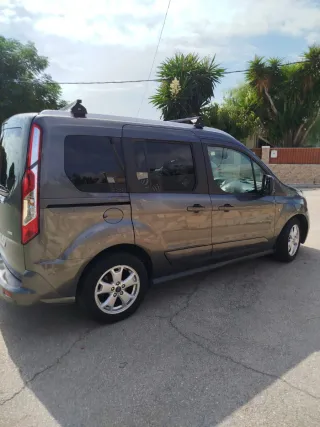 Ford E-Tourneo Courier 2018