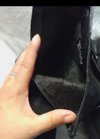 Botines negros con hebilla