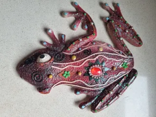 Rana decorativa da parete multicolor