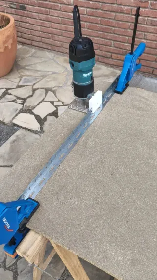 Adaptador guía fresadora Makita 3702