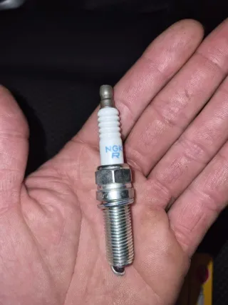 Bujías NGK LKR6E (Pack 4)