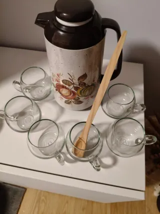 Ensaladera cristal y metal,termos,vasos y fuente