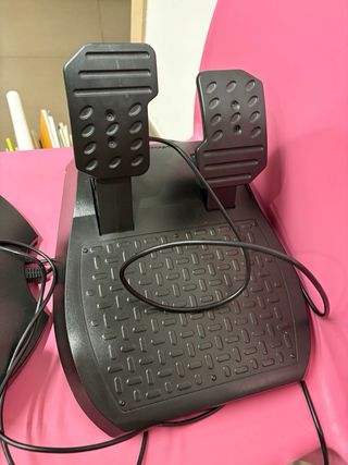 Volante Ferrari T80 RW Thrustmaster